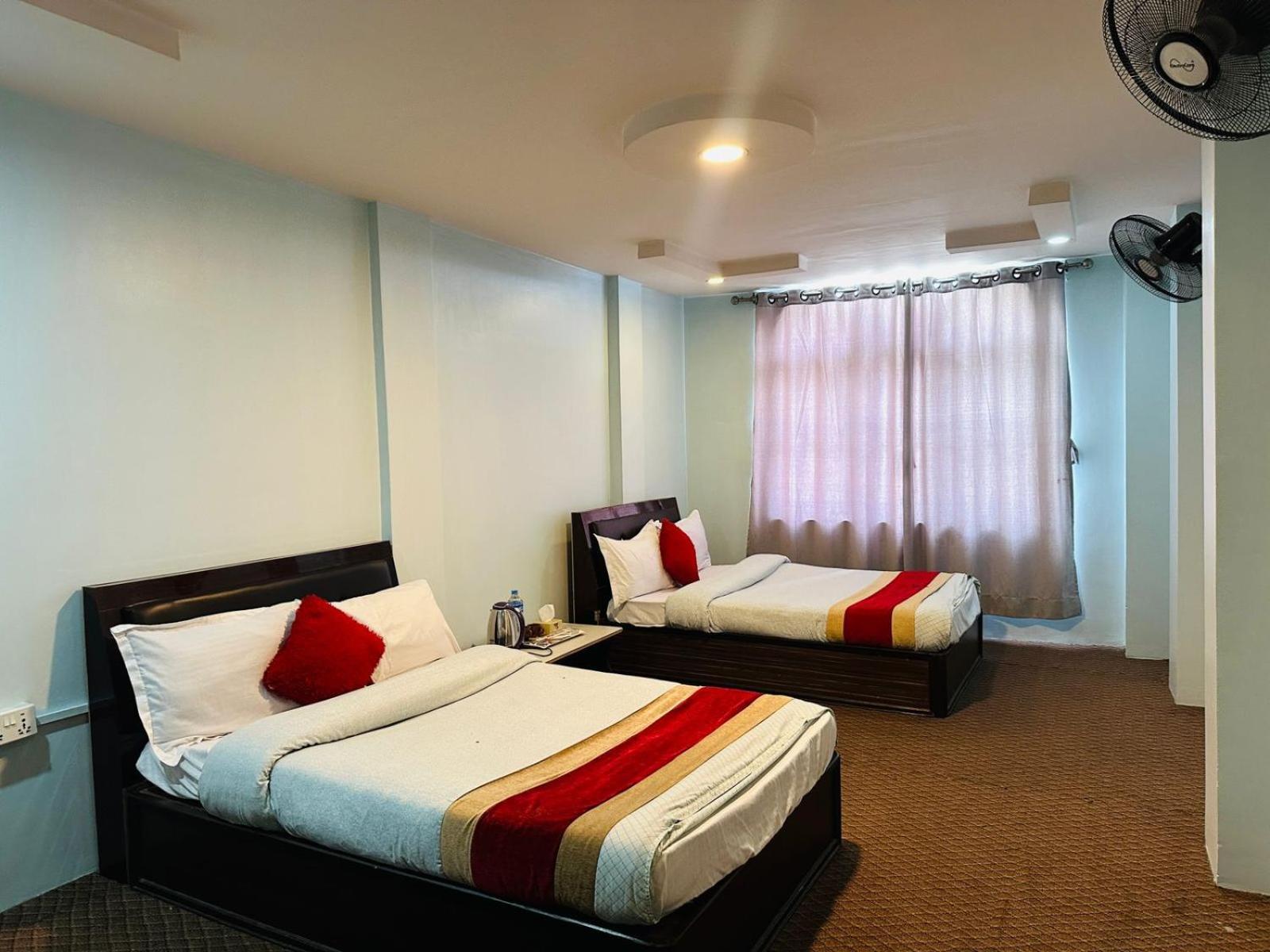 Hotel Delta Inn Катманду Экстерьер фото